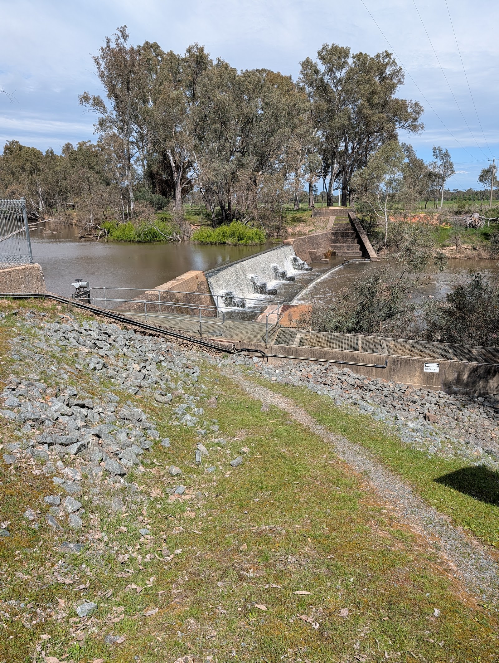 Casey's Weir Rest Area 3