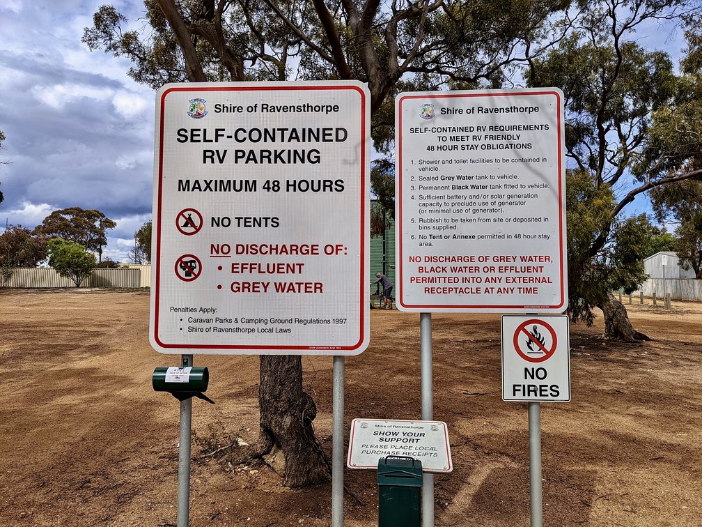 Ravensthorpe Rest Area 6