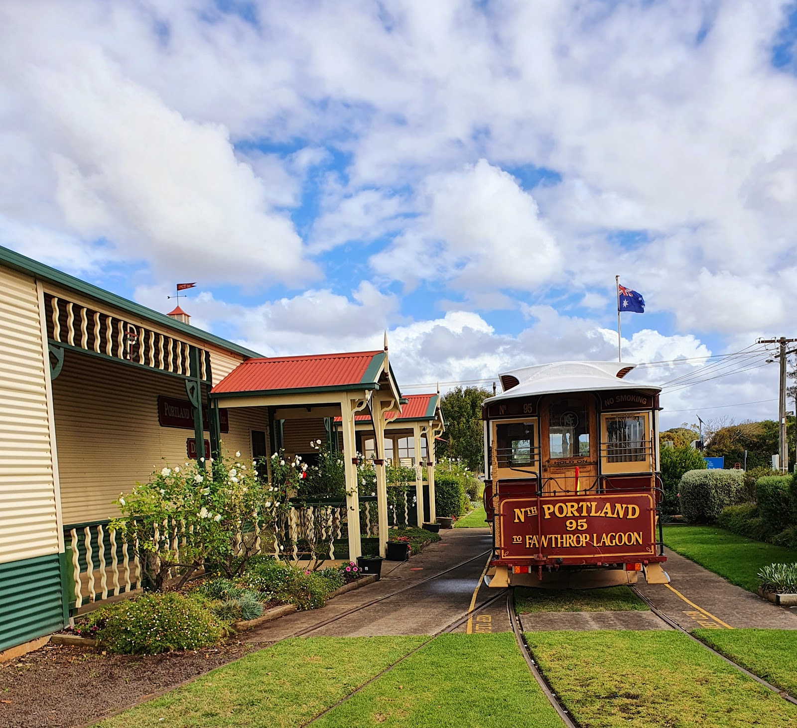 Henty Park 7