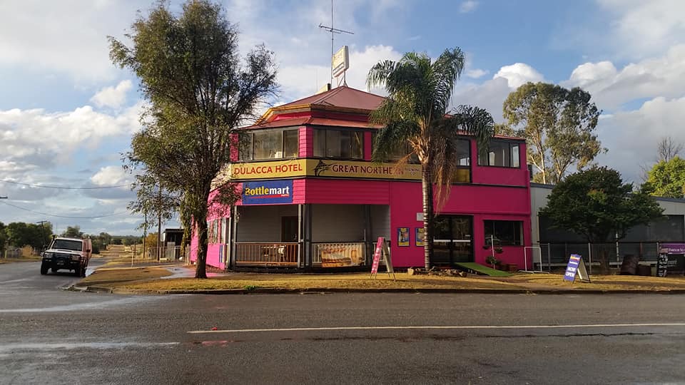 Dulacca Hotel & Tourist Park 10