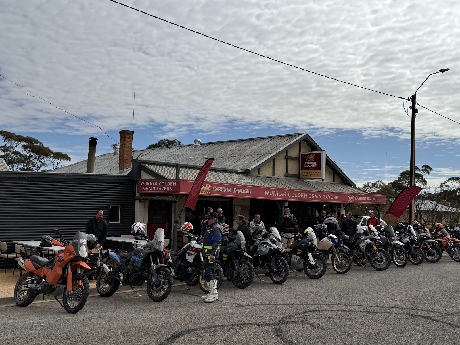 Wunkar Golden Grain Tavern 3