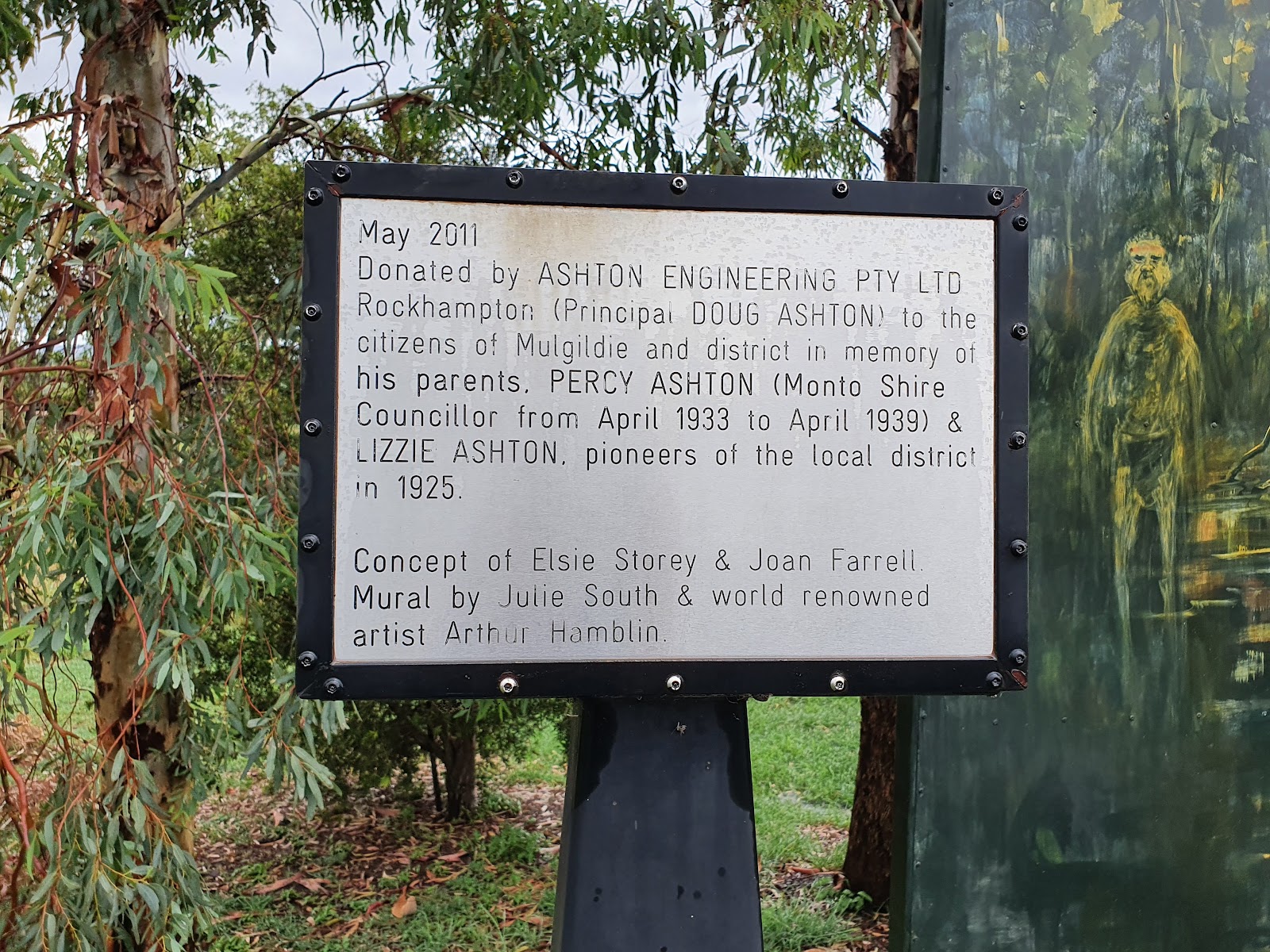The Big Bunyip Statue 2
