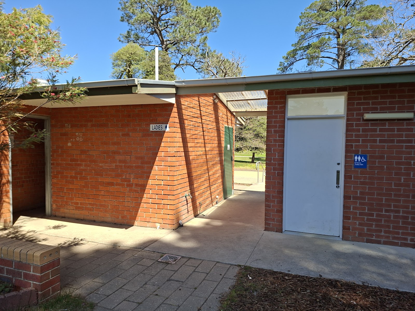 Smythesdale Gardens 2