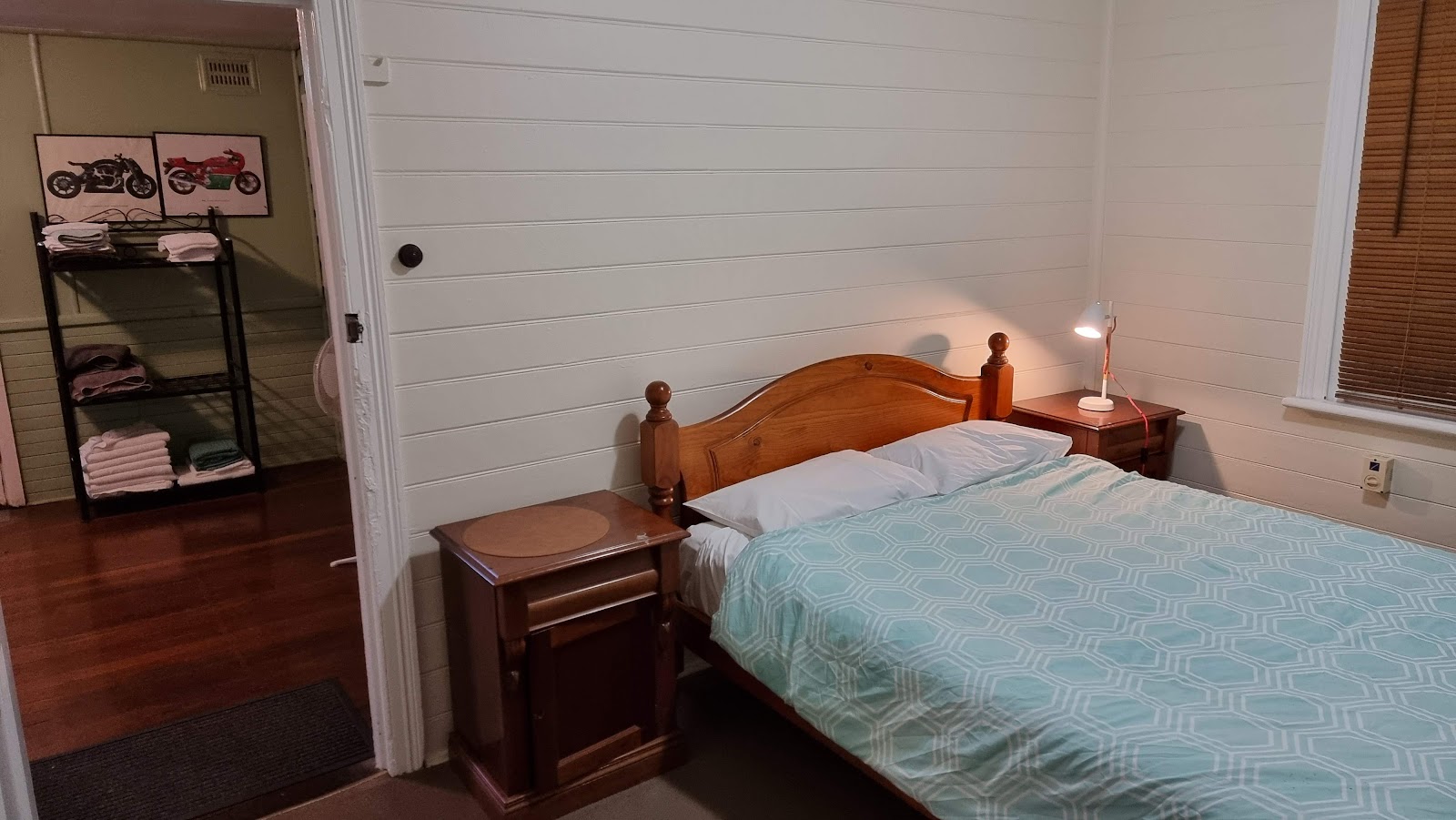 Long Flat Travellers Rest Hotel 2