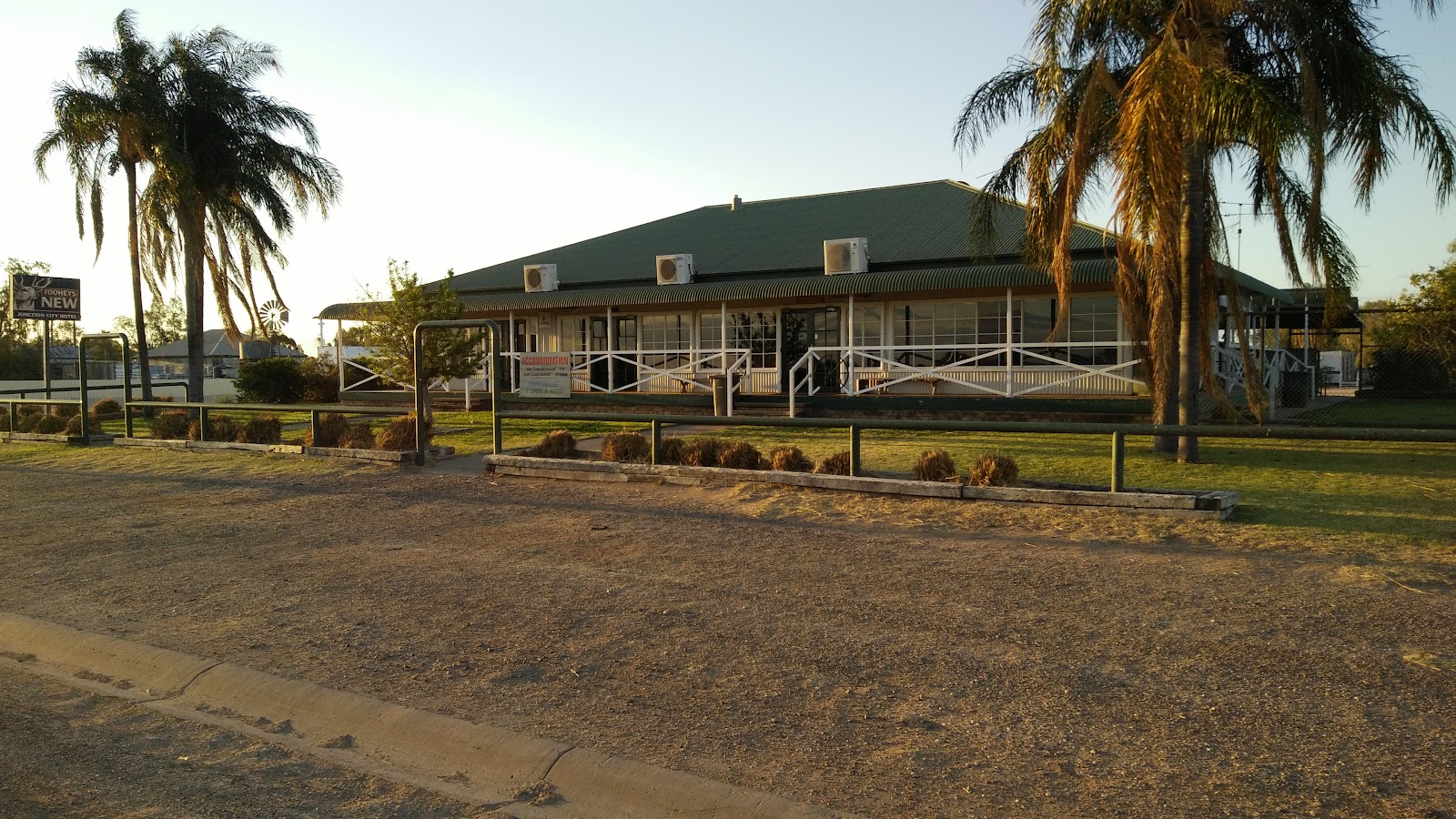 Burren Junction Hotel 3
