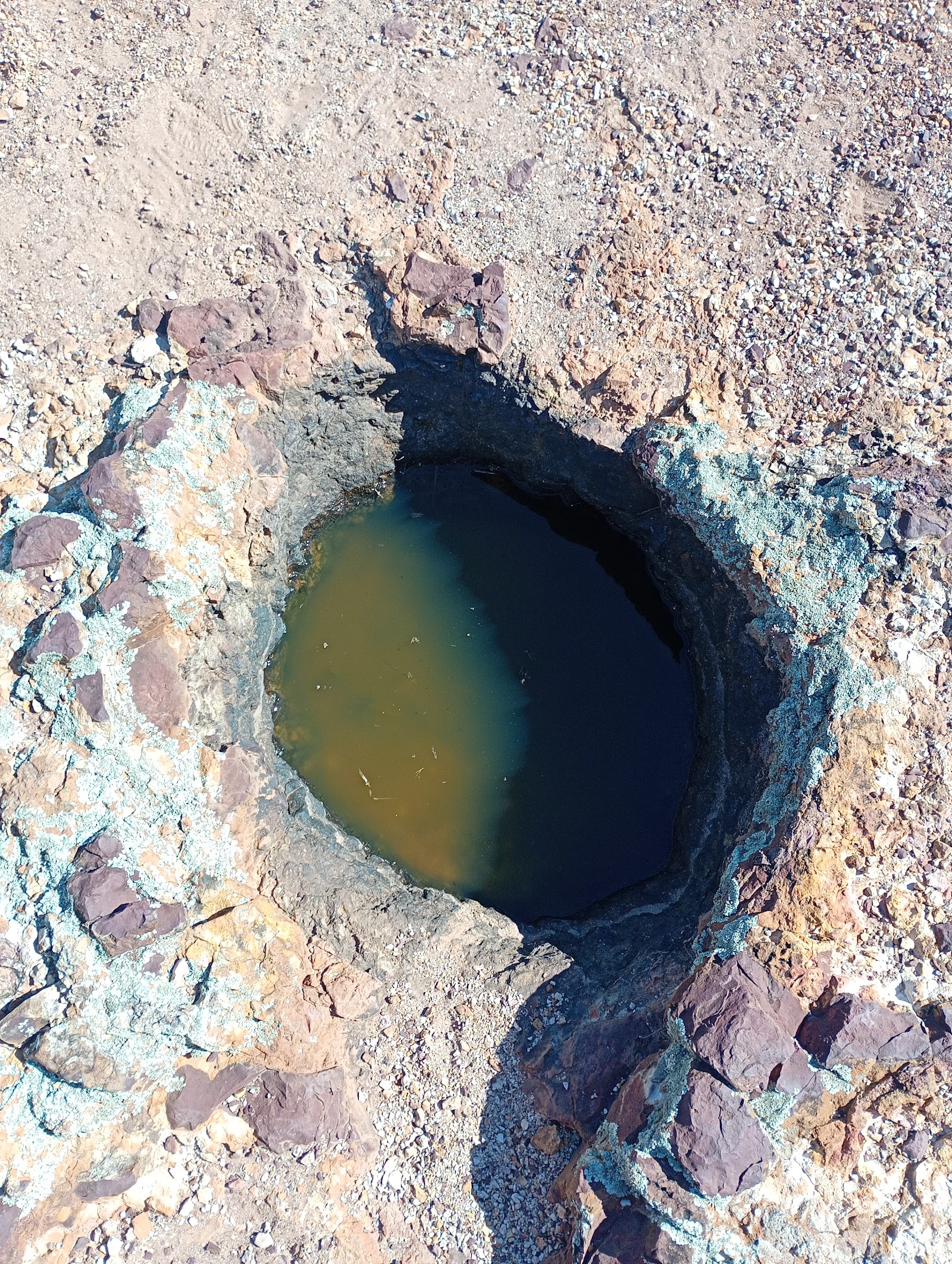 Weengallon aboriginal rock wells 3