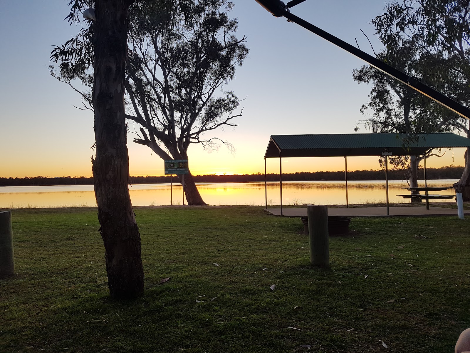 Yarrie Lake 2