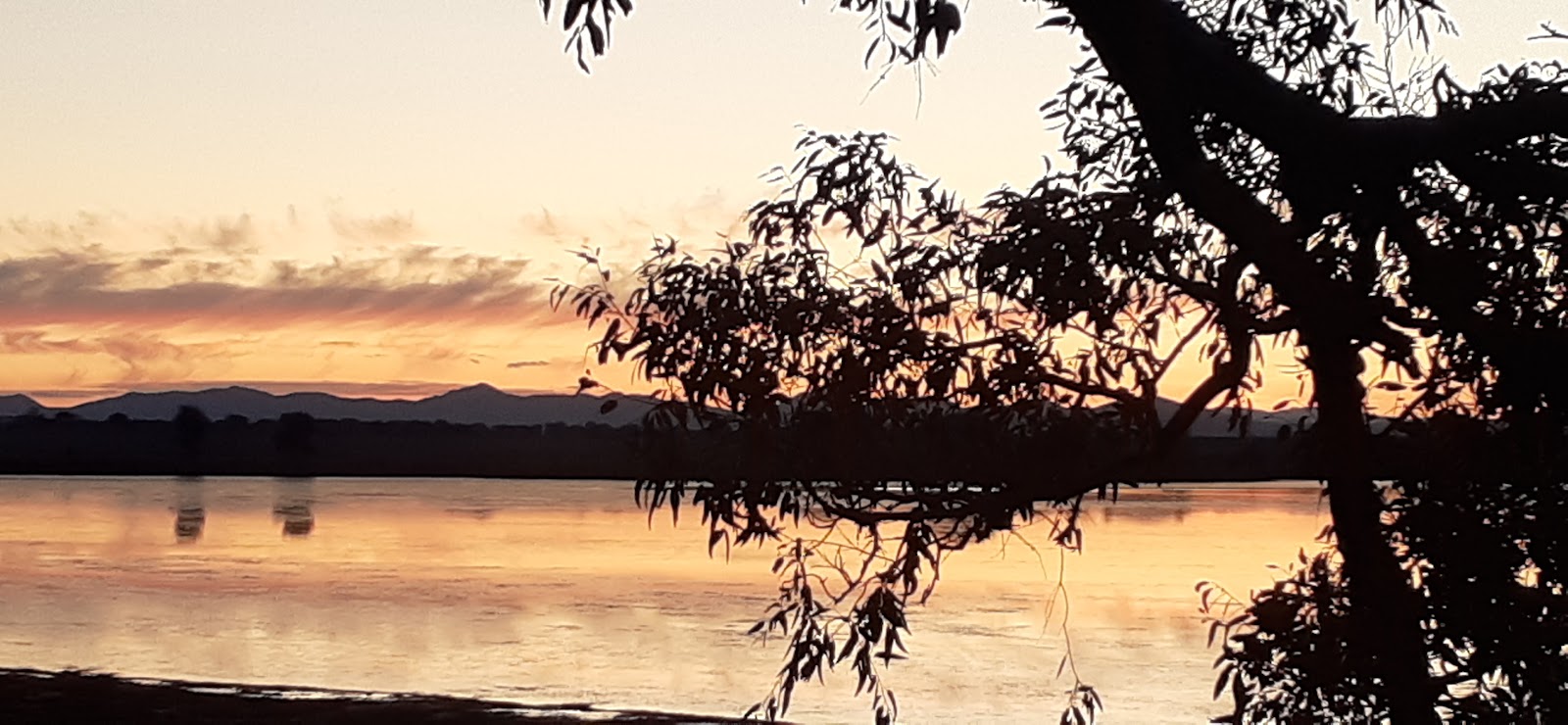 Lake Buninjon 3