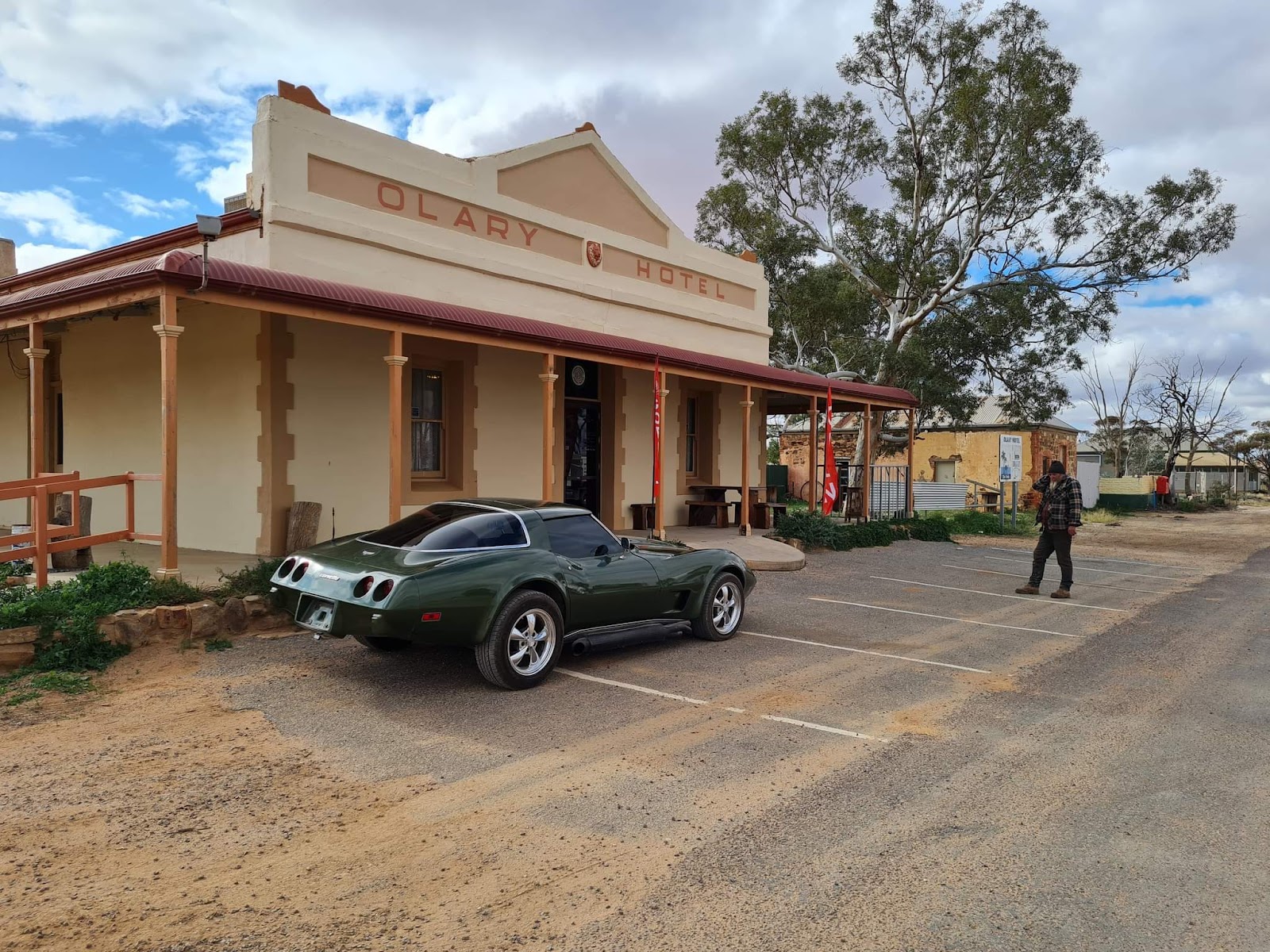 Olary Hotel 2