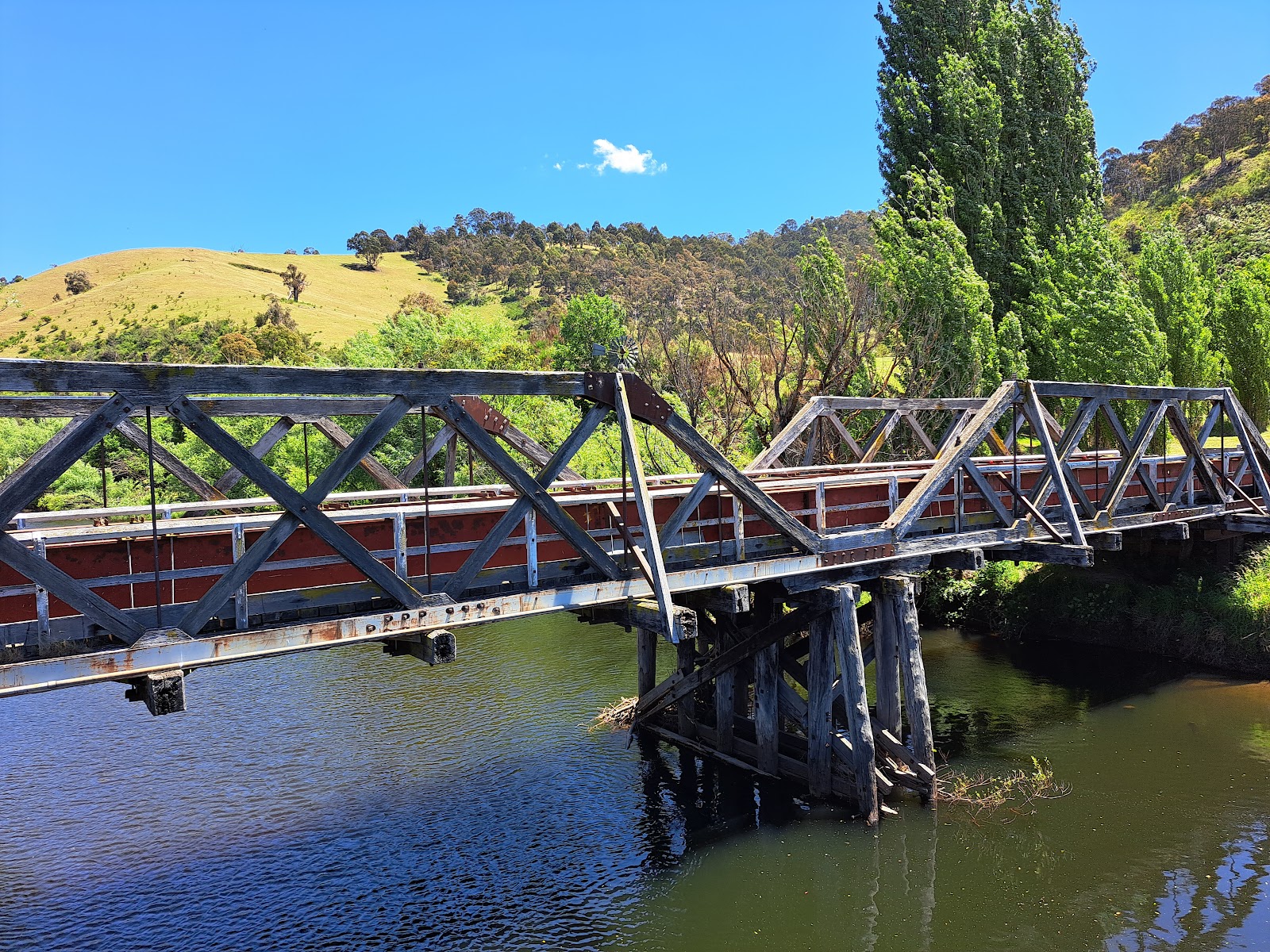Hinnomunjie Bridge Picnic Area 2