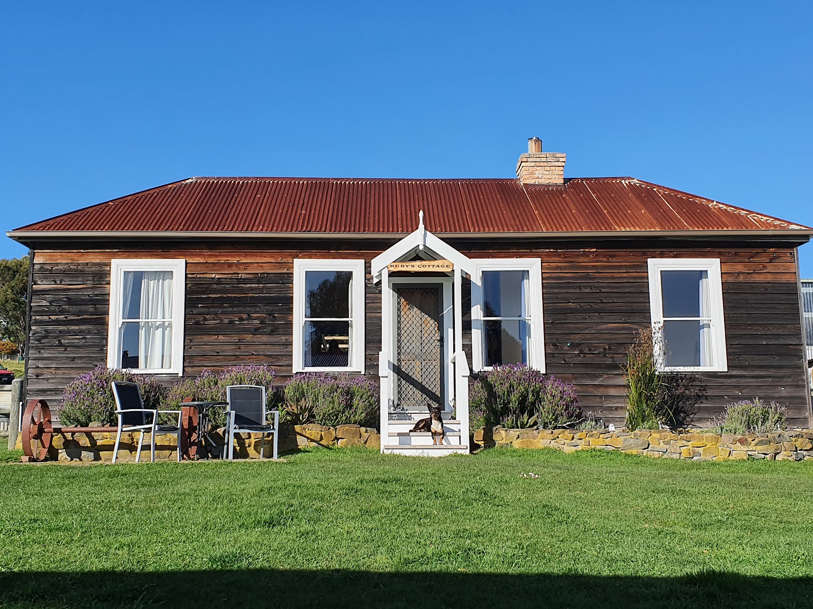 Ruby's Cottage Farm stay 2