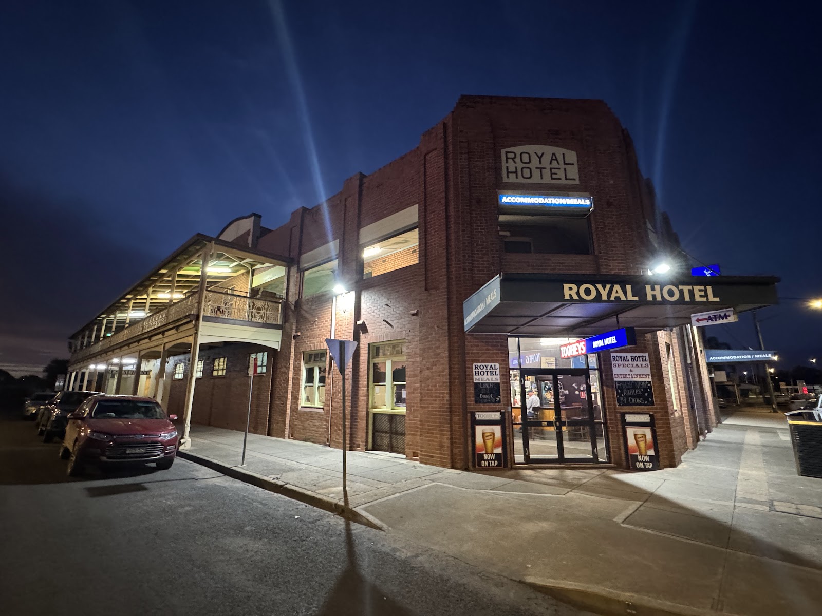 Royal Hotel 2