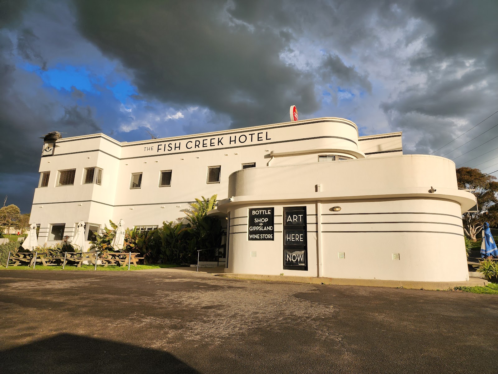 Fish Creek Hotel 3
