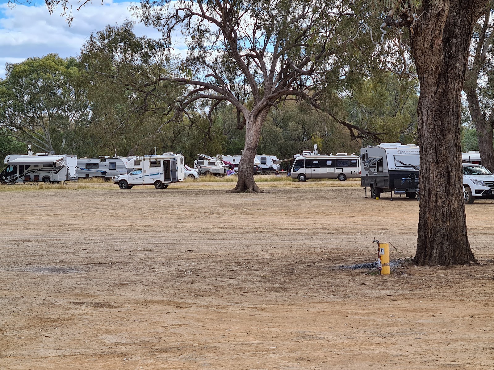 Barcoo River Camping Area Blackall 3