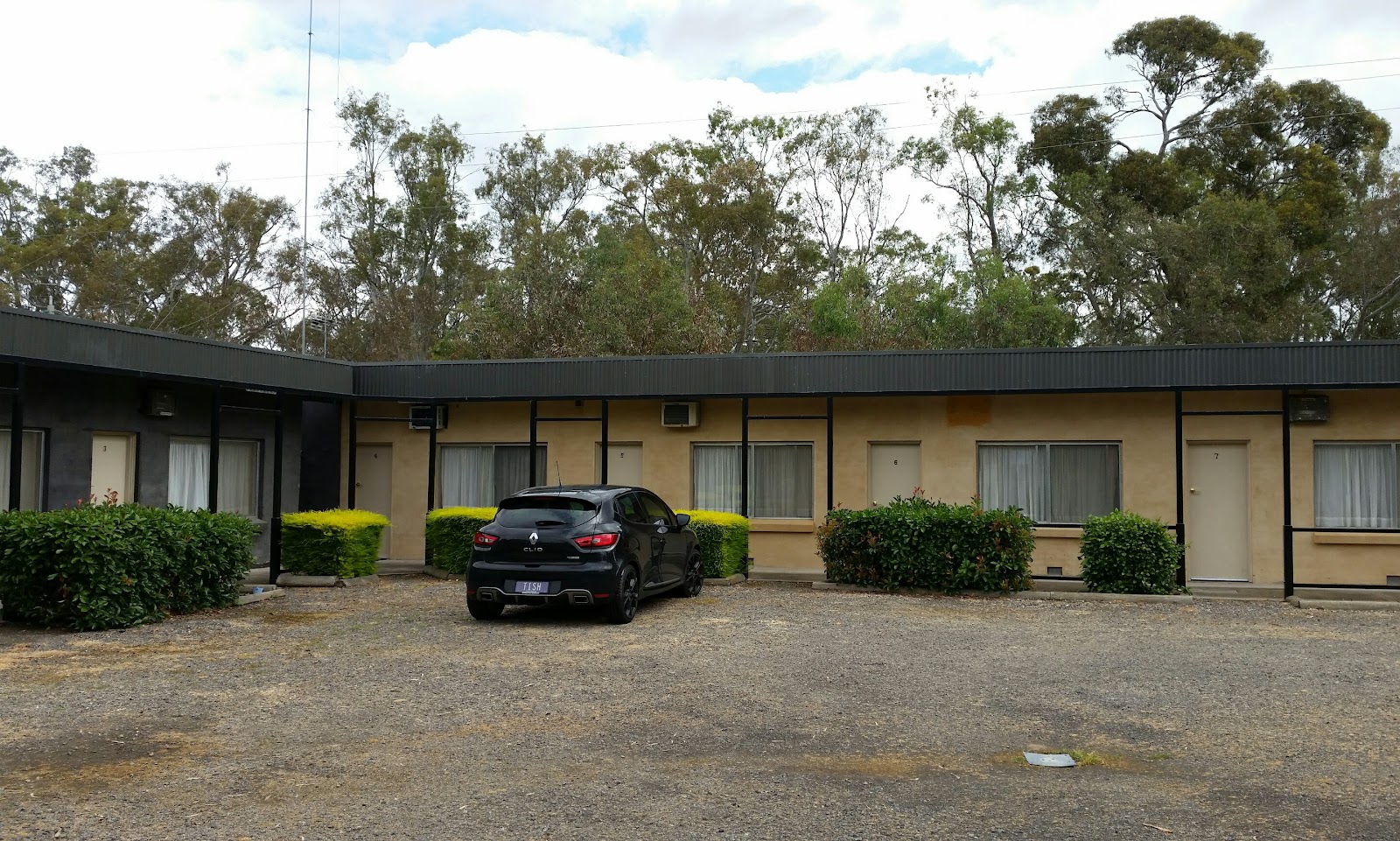 Grampians Motel Hotel 3