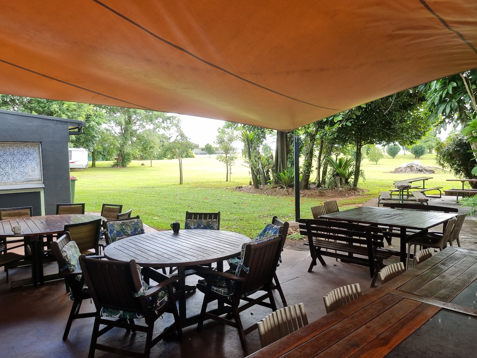 Garradunga Hotel 5