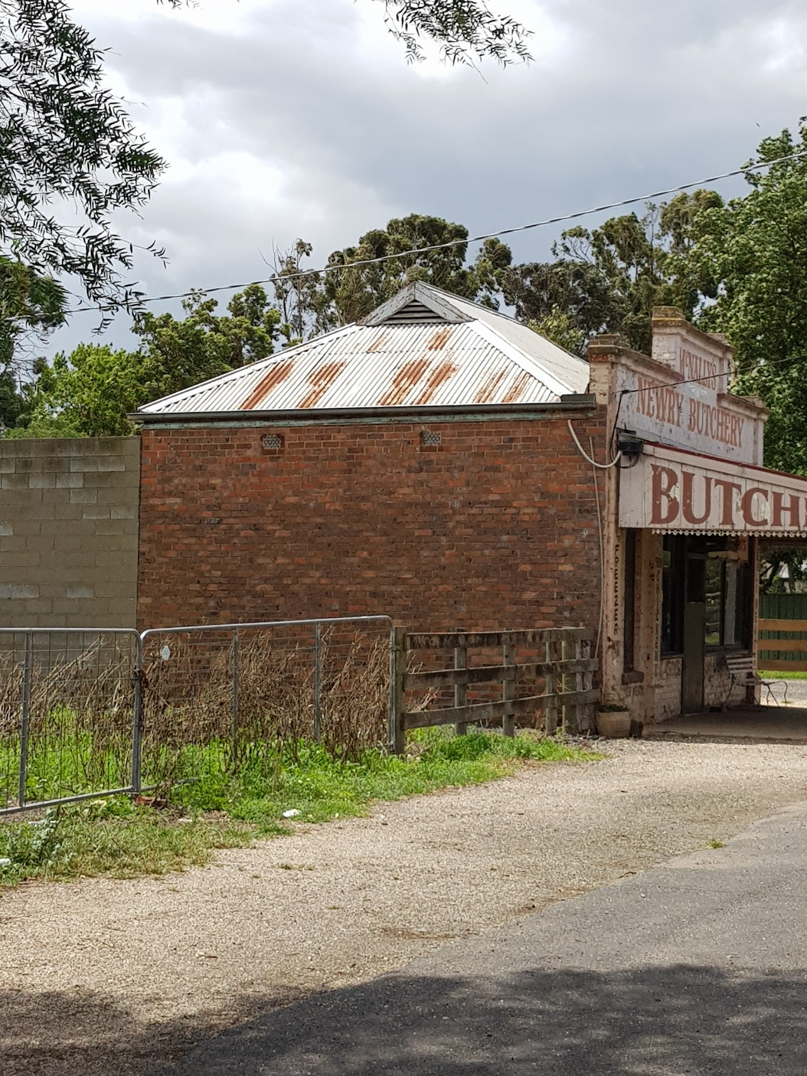 Farmer's Arms Hotel 3