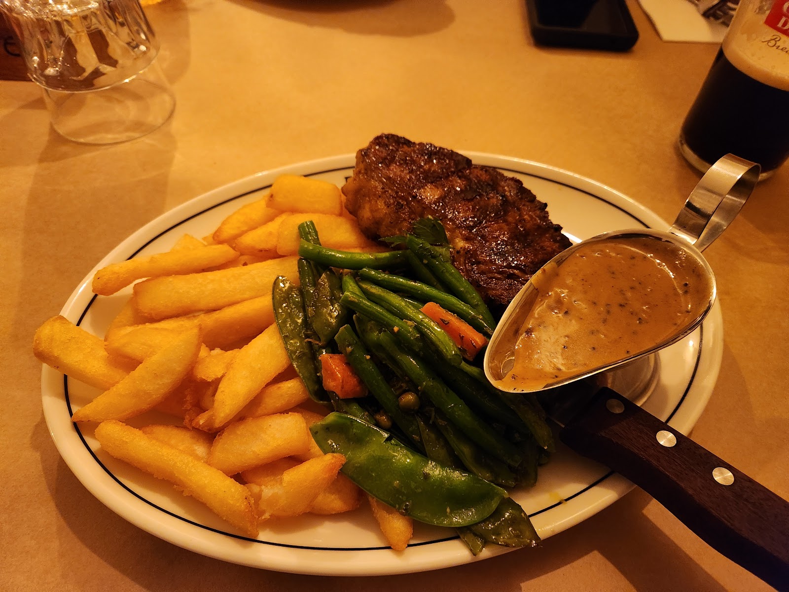 Inverleigh Hotel 3