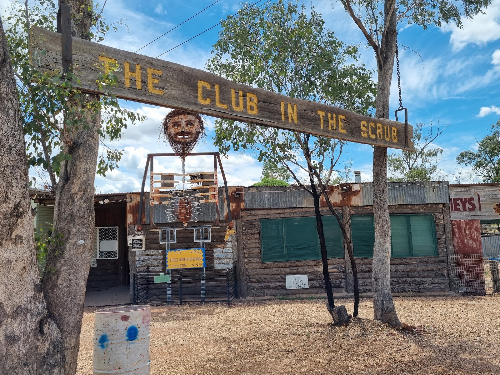 Grawin Club in the Scrub 2