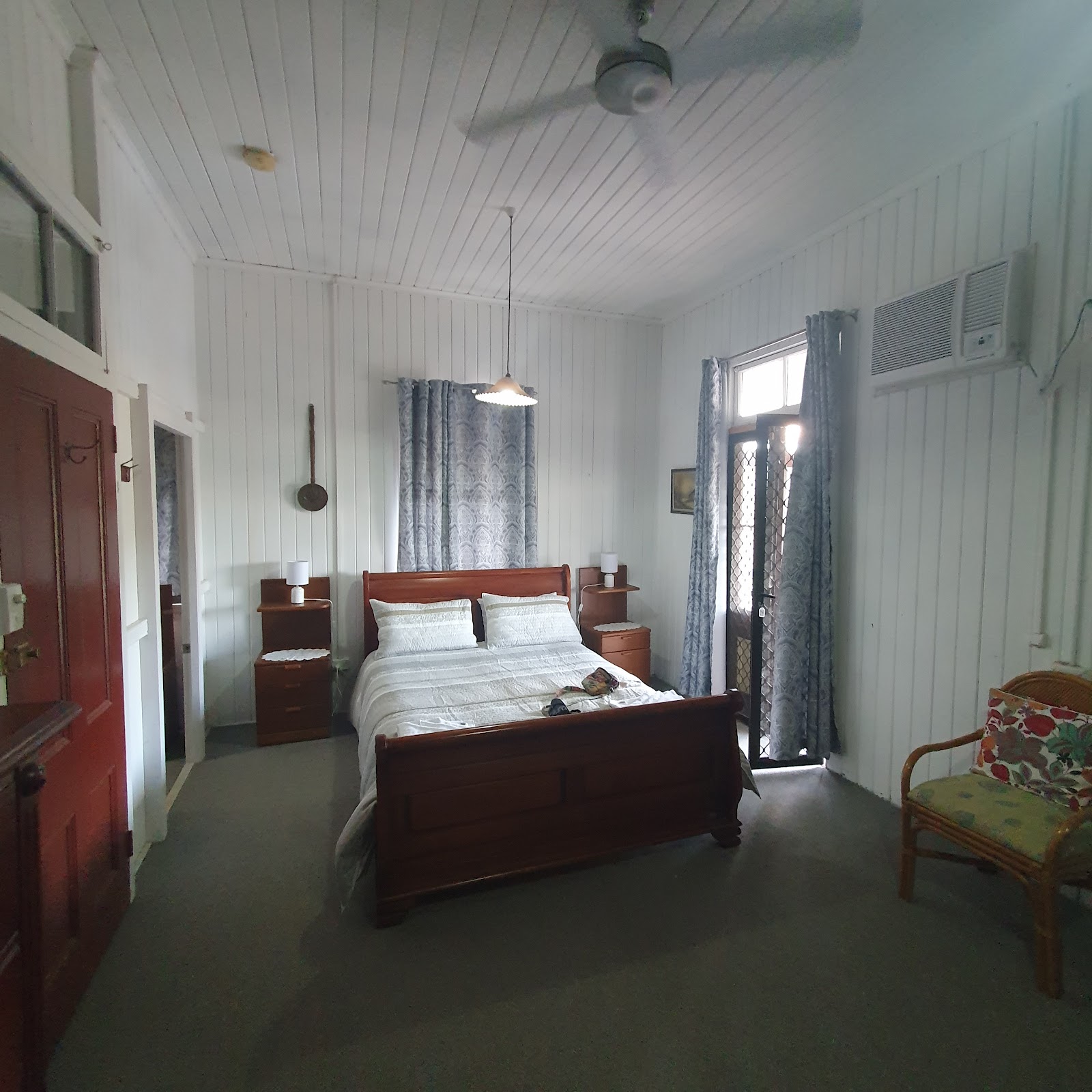 Historic Theebine Hotel 2