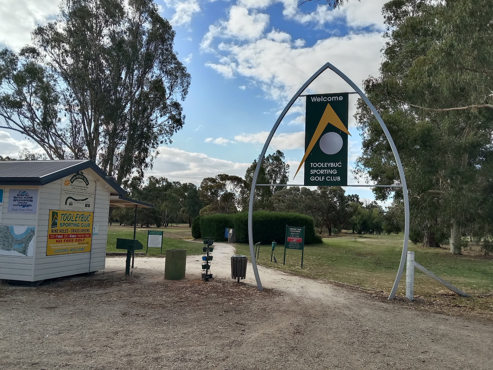 Tooleybuc Sporting Club RV Parking 3