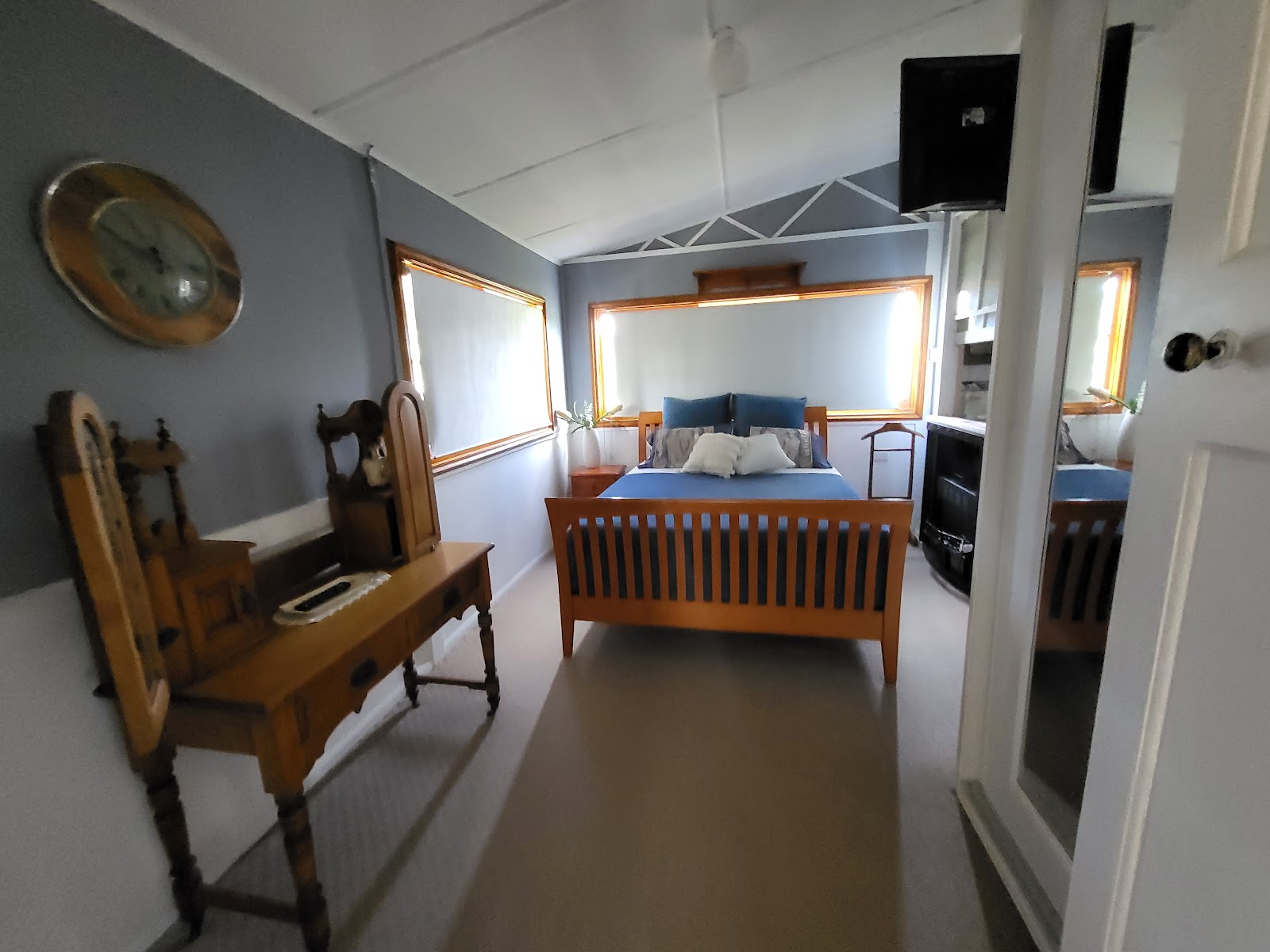 Sip & Skull Commercial Hotel Harrisville 2