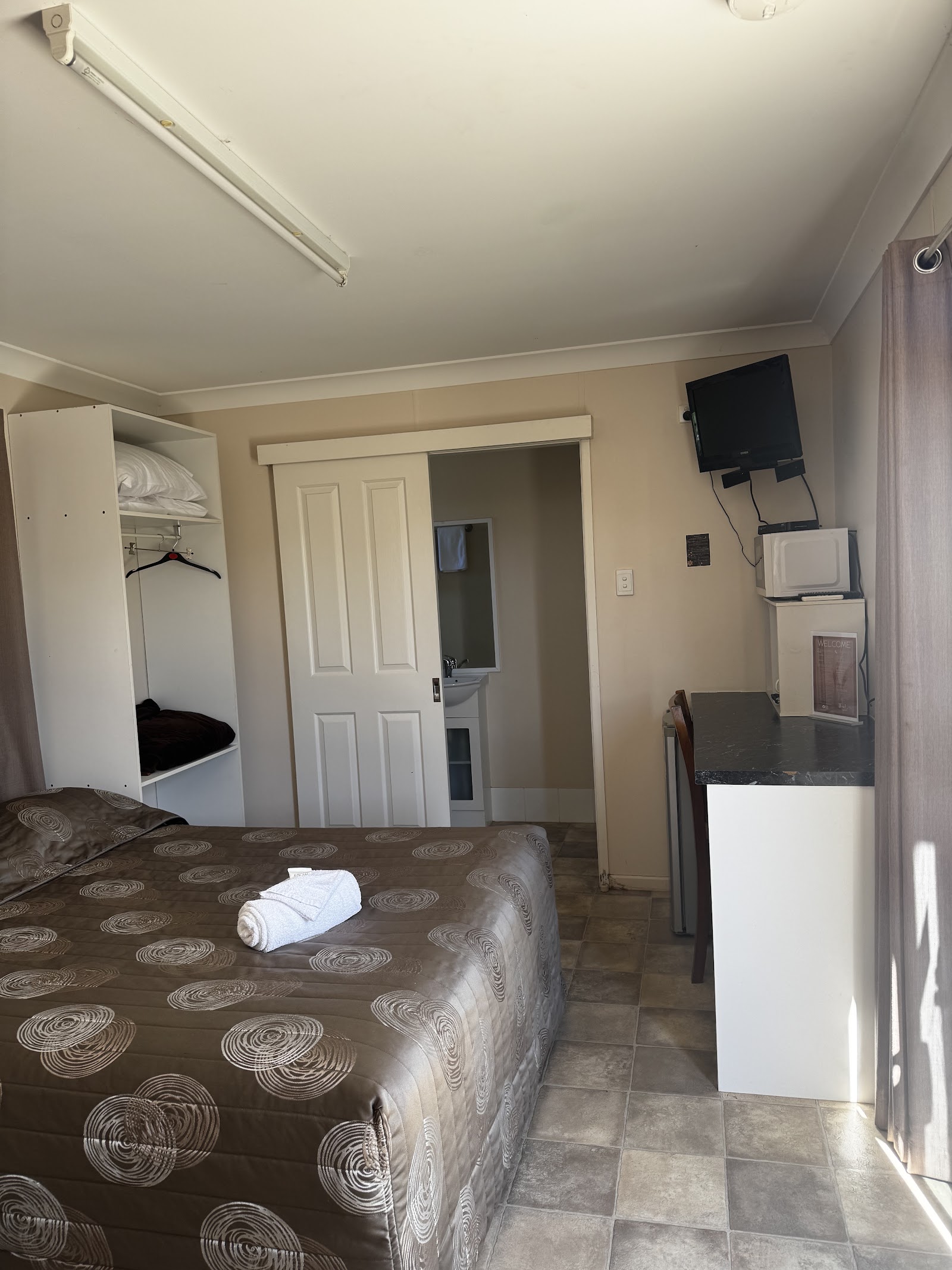Yuleba Hotel Motel 6