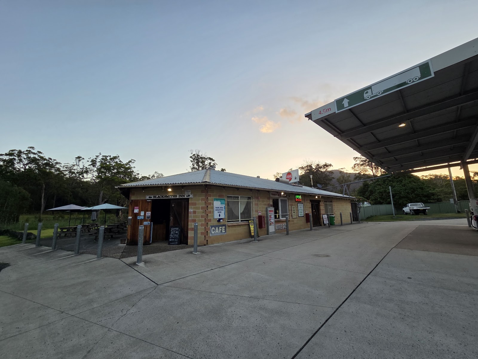 Johns River Tavern & Fuel Station 3