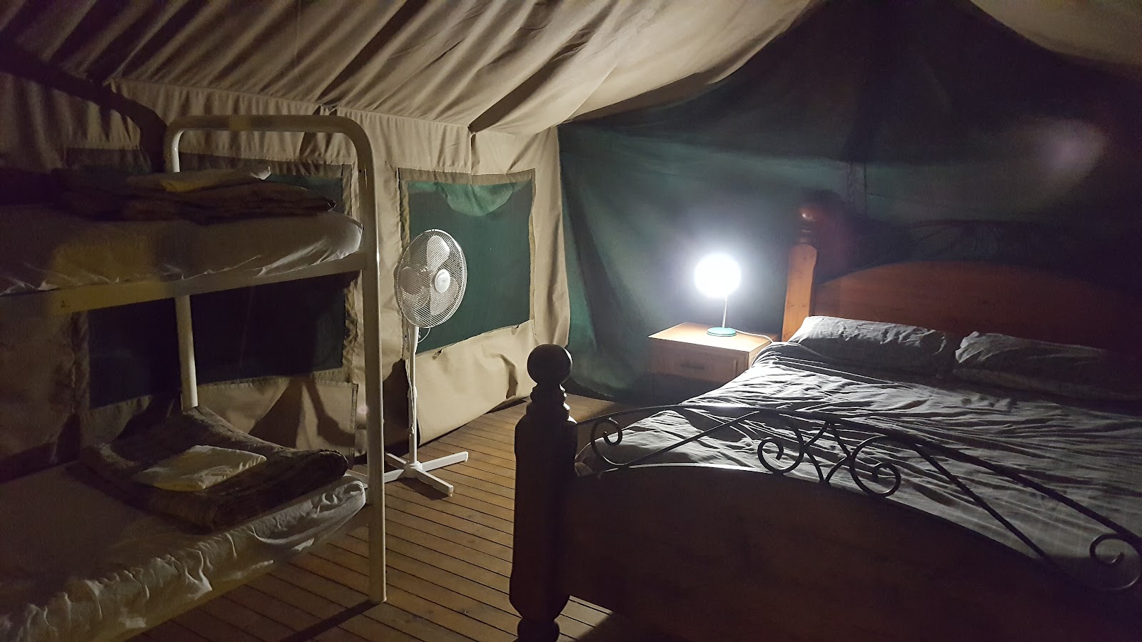 The Lions Den Hotel 3