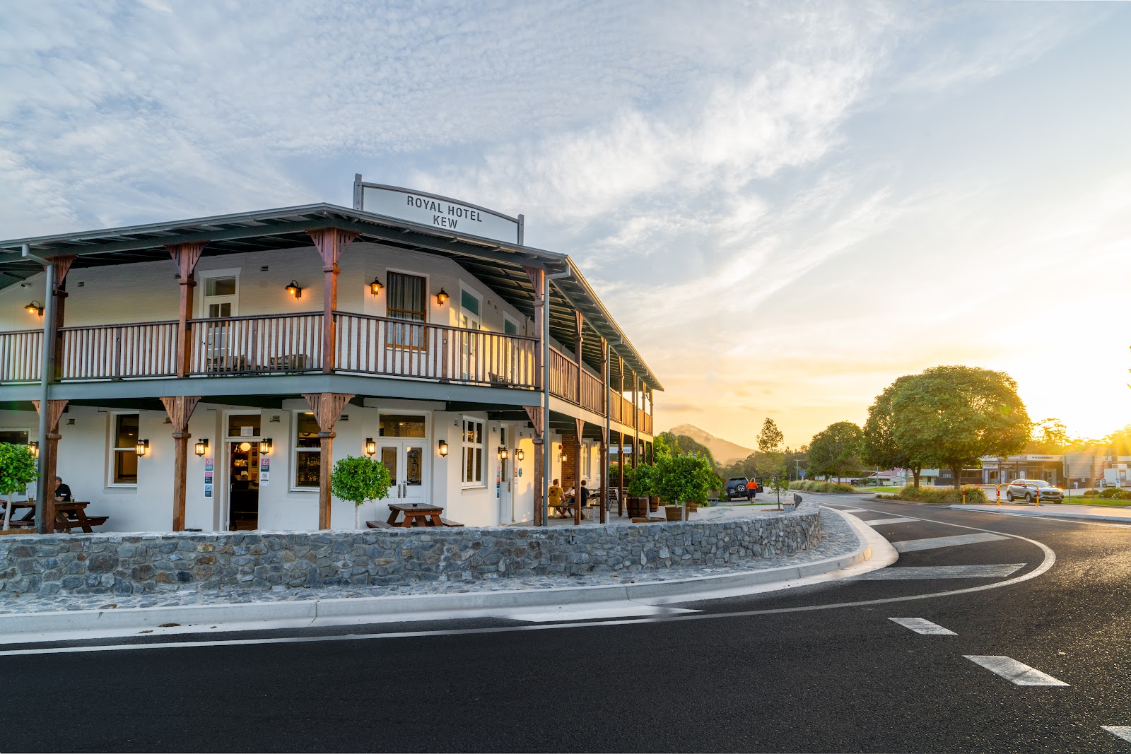 ROYAL HOTEL 4