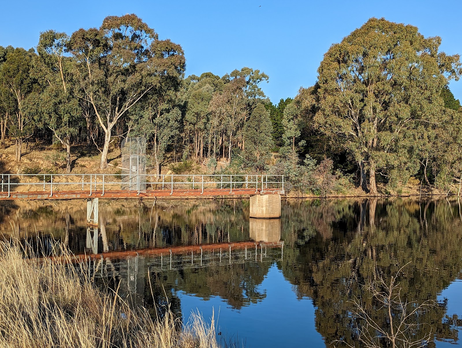 Teddington Reservoir - St Arnaud Range NP 2