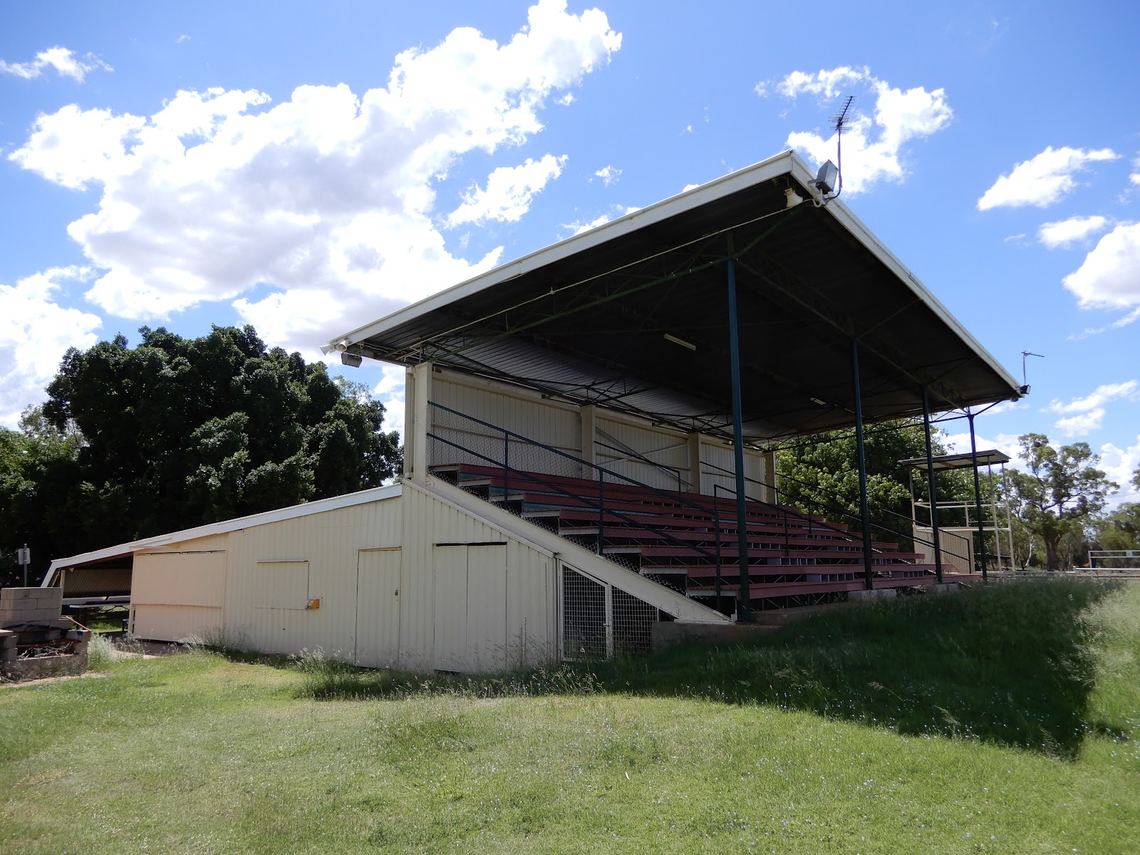 Jericho Showgrounds Road 3