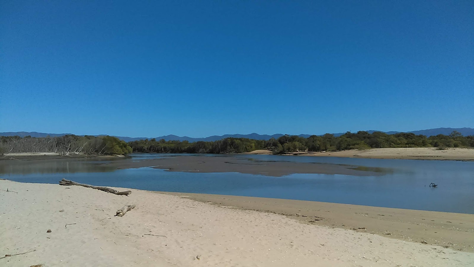 Saunders Beach 3