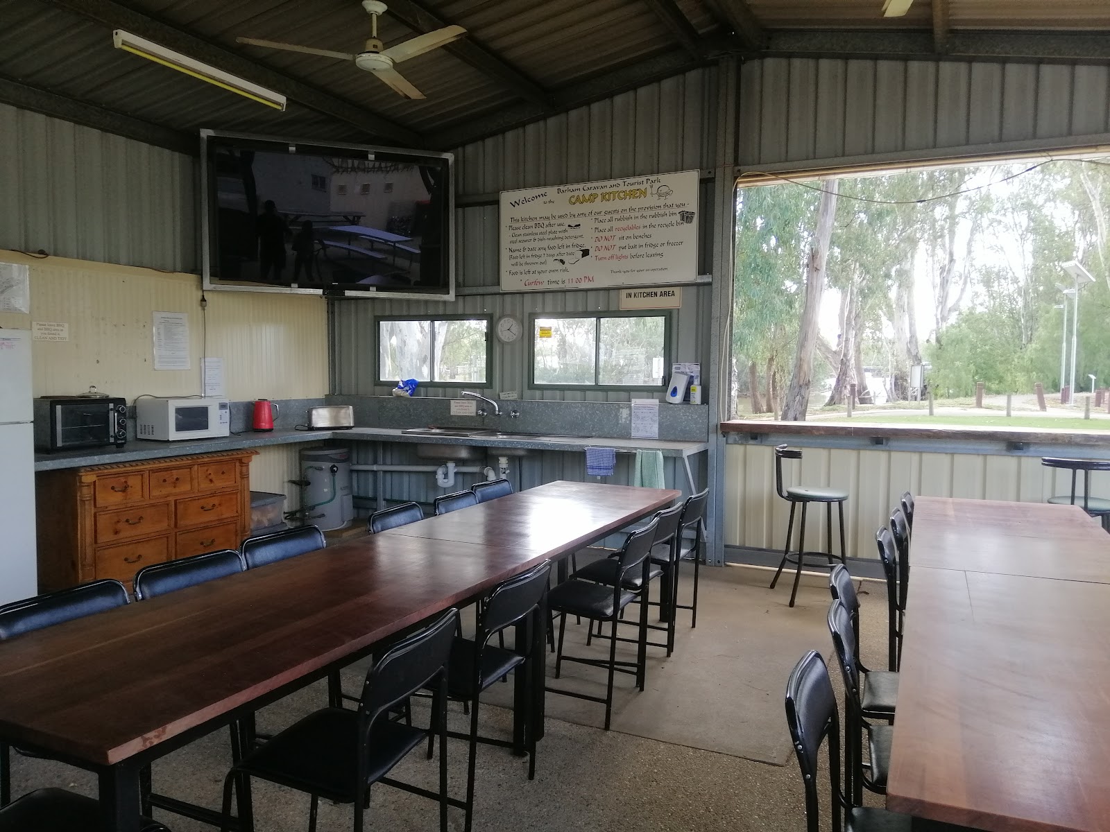 Barham Riverside Caravan Park 9