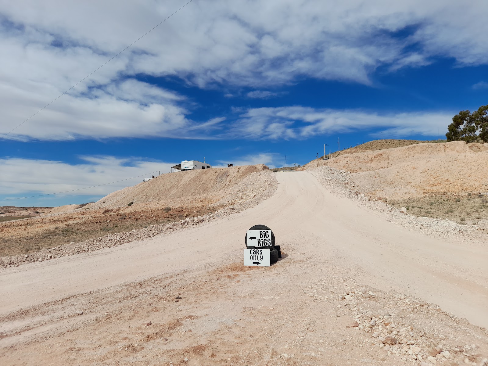 Coober Pedy Views - Outback Camping Experience 9