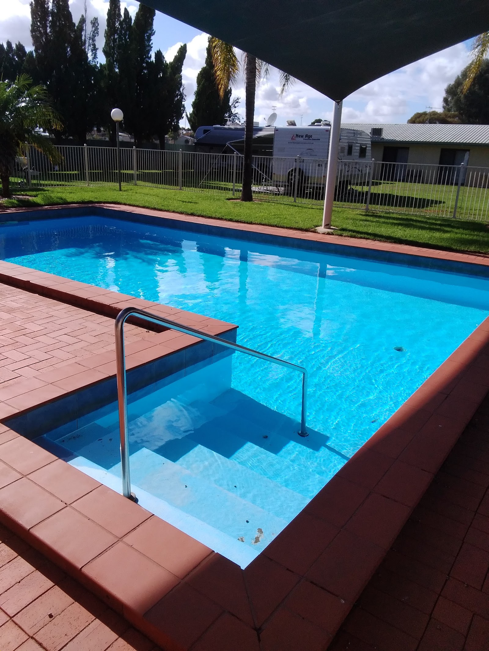 Coomealla Motel and Caravan Park Resort 3