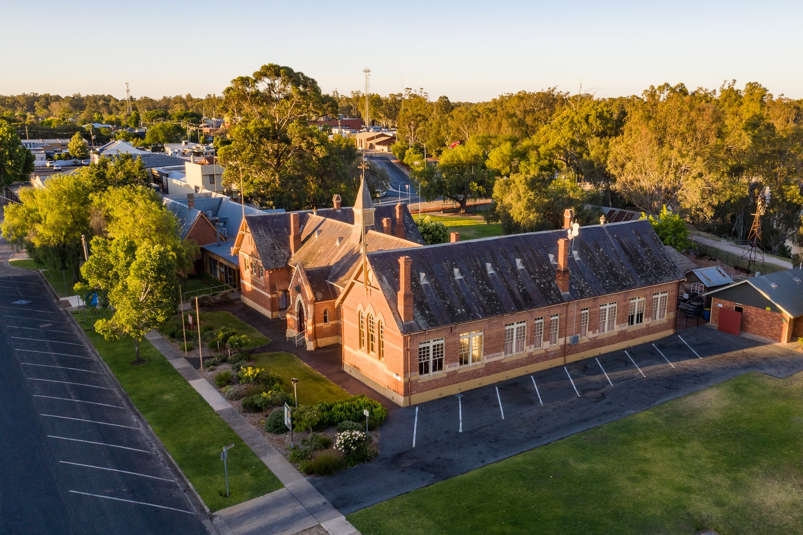 Deniliquin Visitors Centre 4