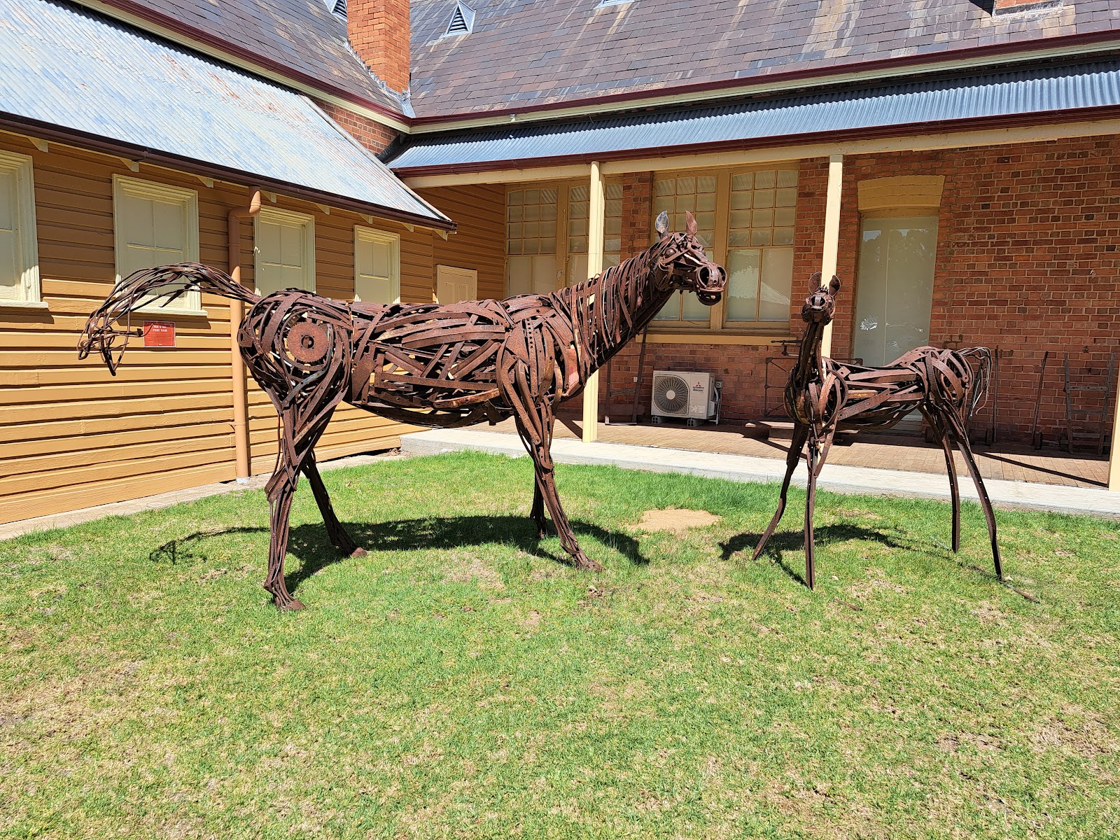 Deniliquin Visitors Centre 10