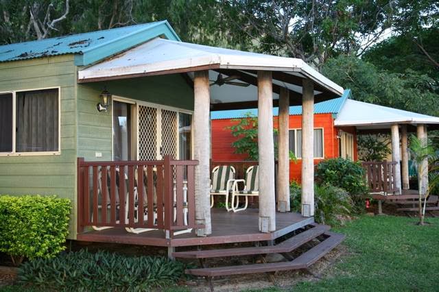 Ellis Beach Oceanfront Bungalows 5