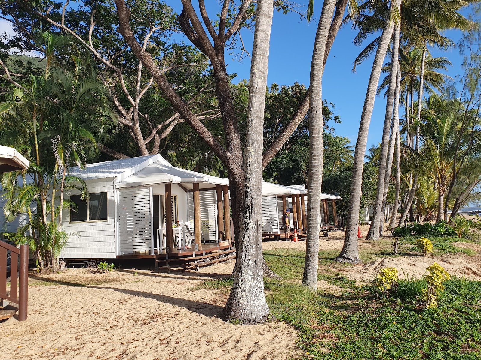 Ellis Beach Oceanfront Bungalows 9