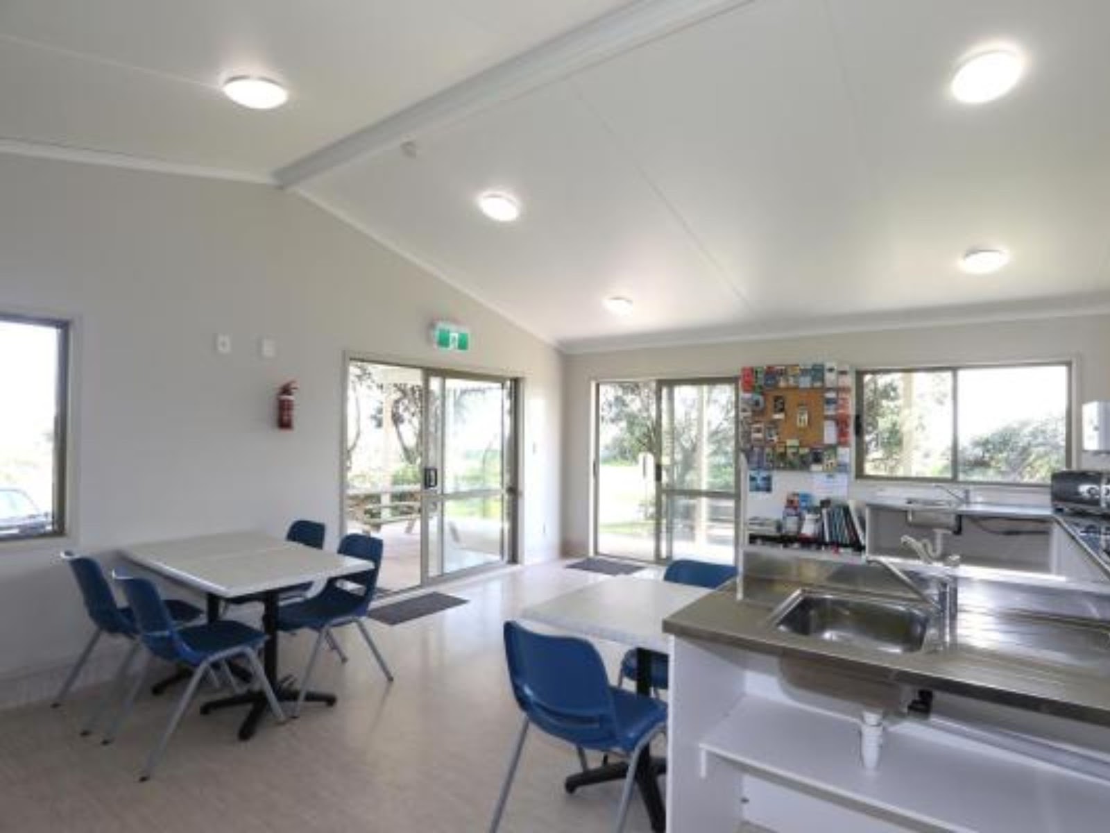Fitzroy Beach Holiday Park 6