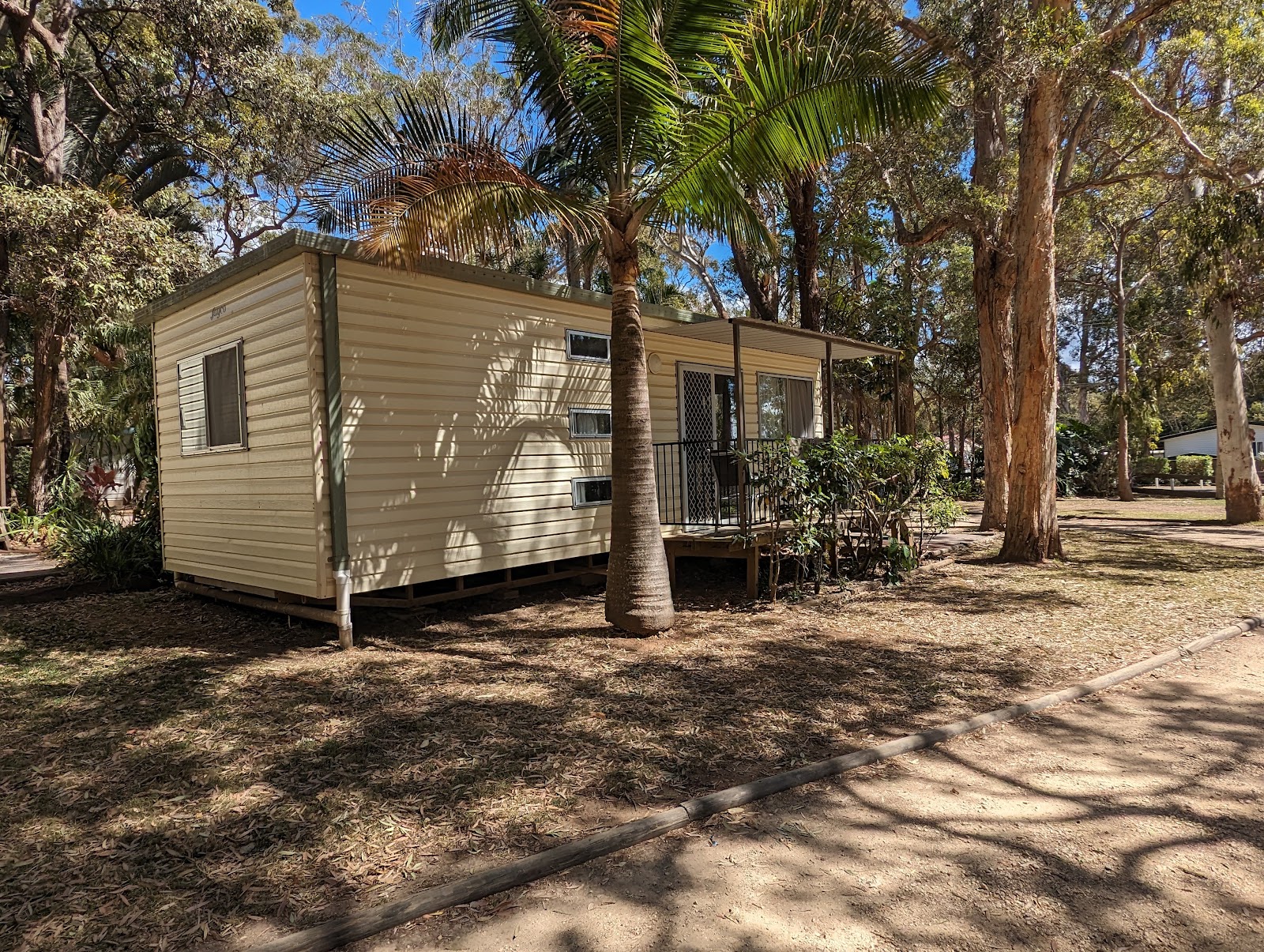 Flynns Beach Caravan Park 8