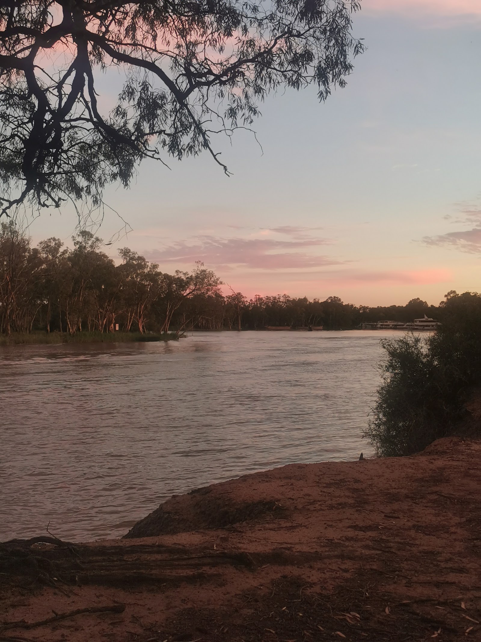 Free camp on the river 3
