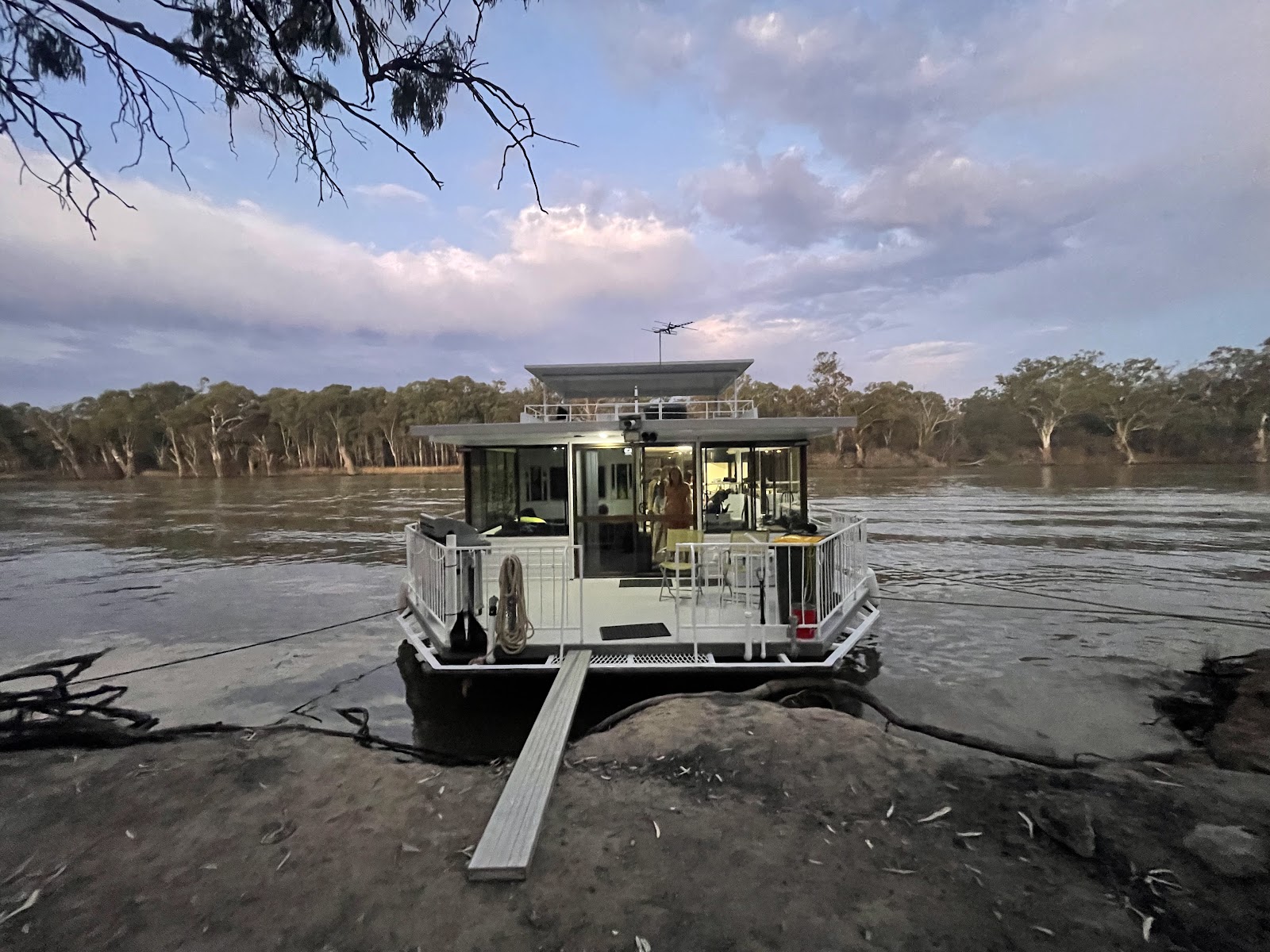 Free camp on the river 7