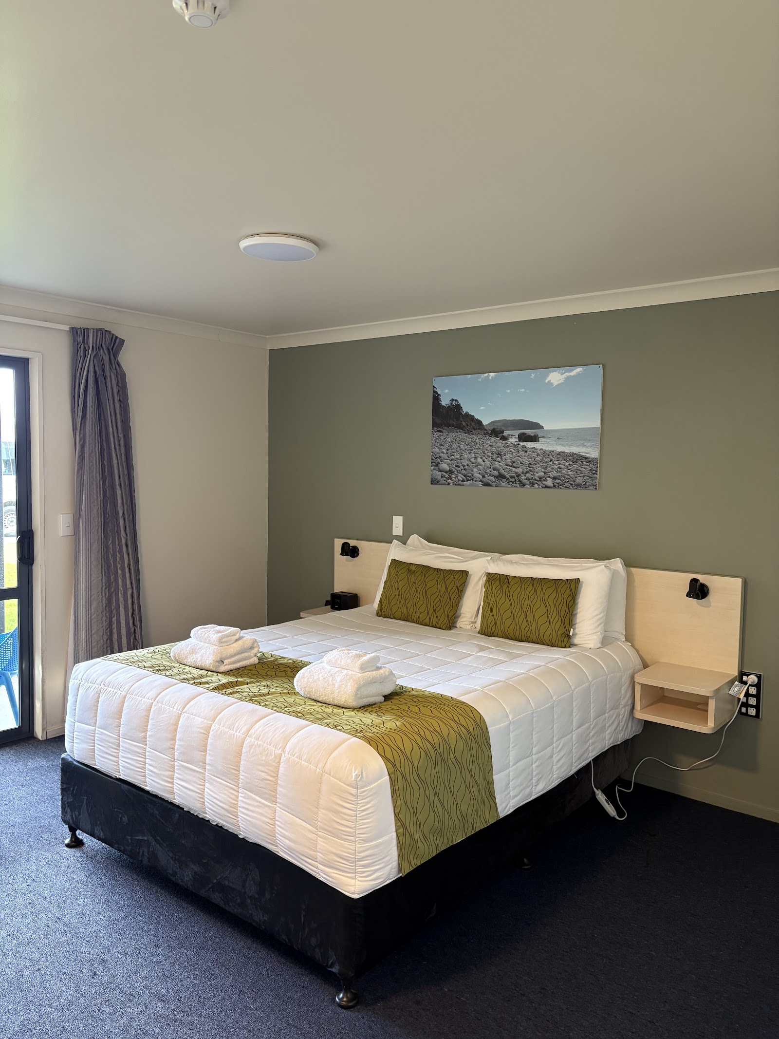 Haast River Motels & Holiday Park 6