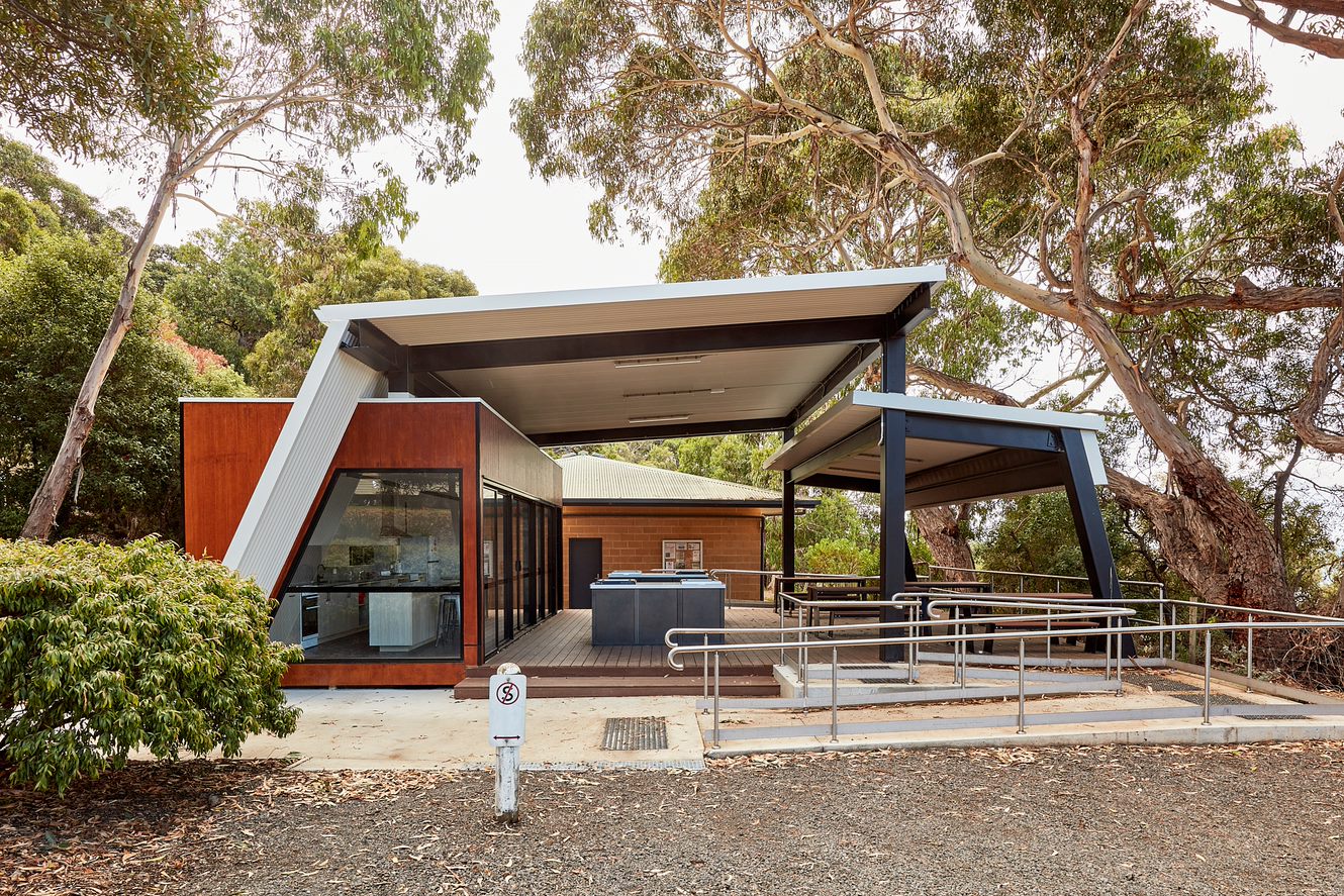 Lorne Foreshore Caravan Park 6