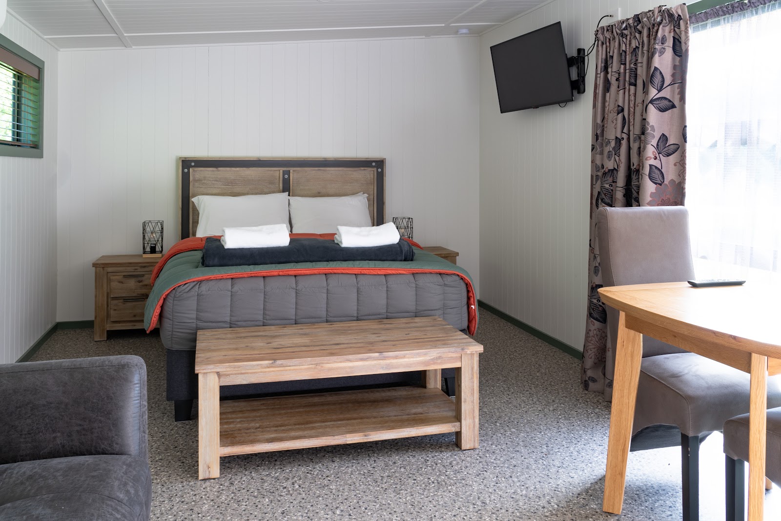 Millers Flat Holiday Park 2