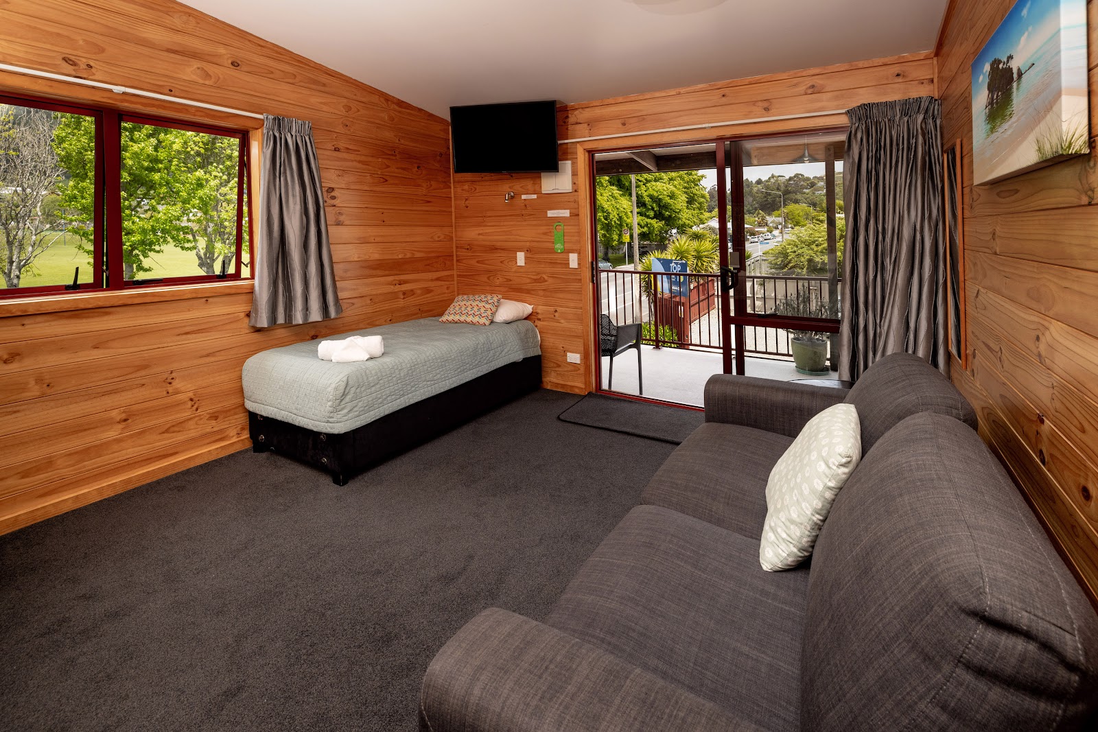 Nelson City Top 10 Holiday Park 2