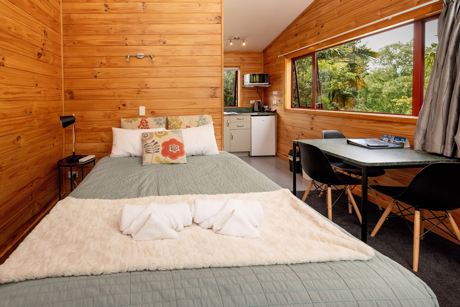 Nelson City Top 10 Holiday Park 4