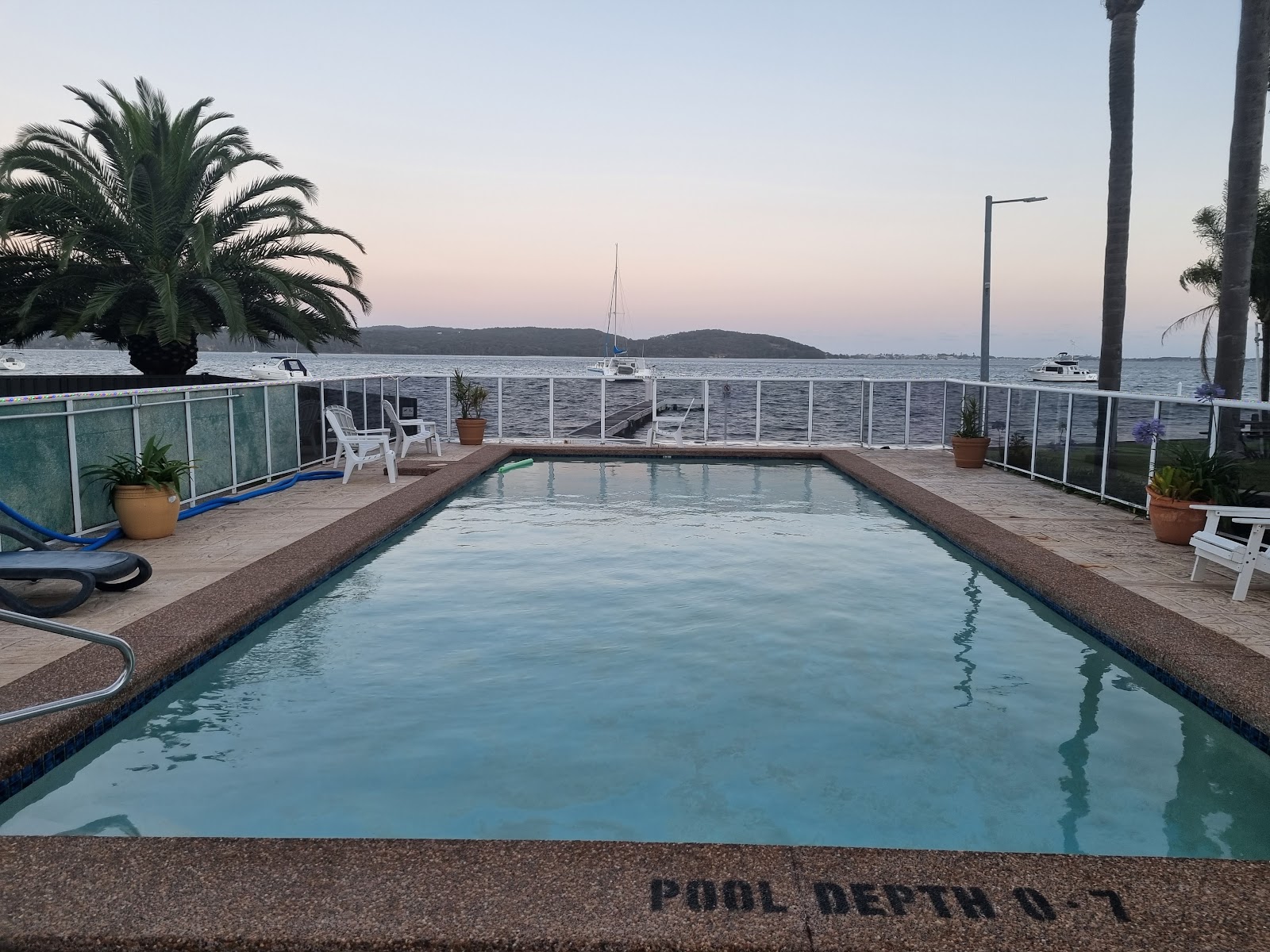 Paradise Palms Caravan Park Carey Bay 9